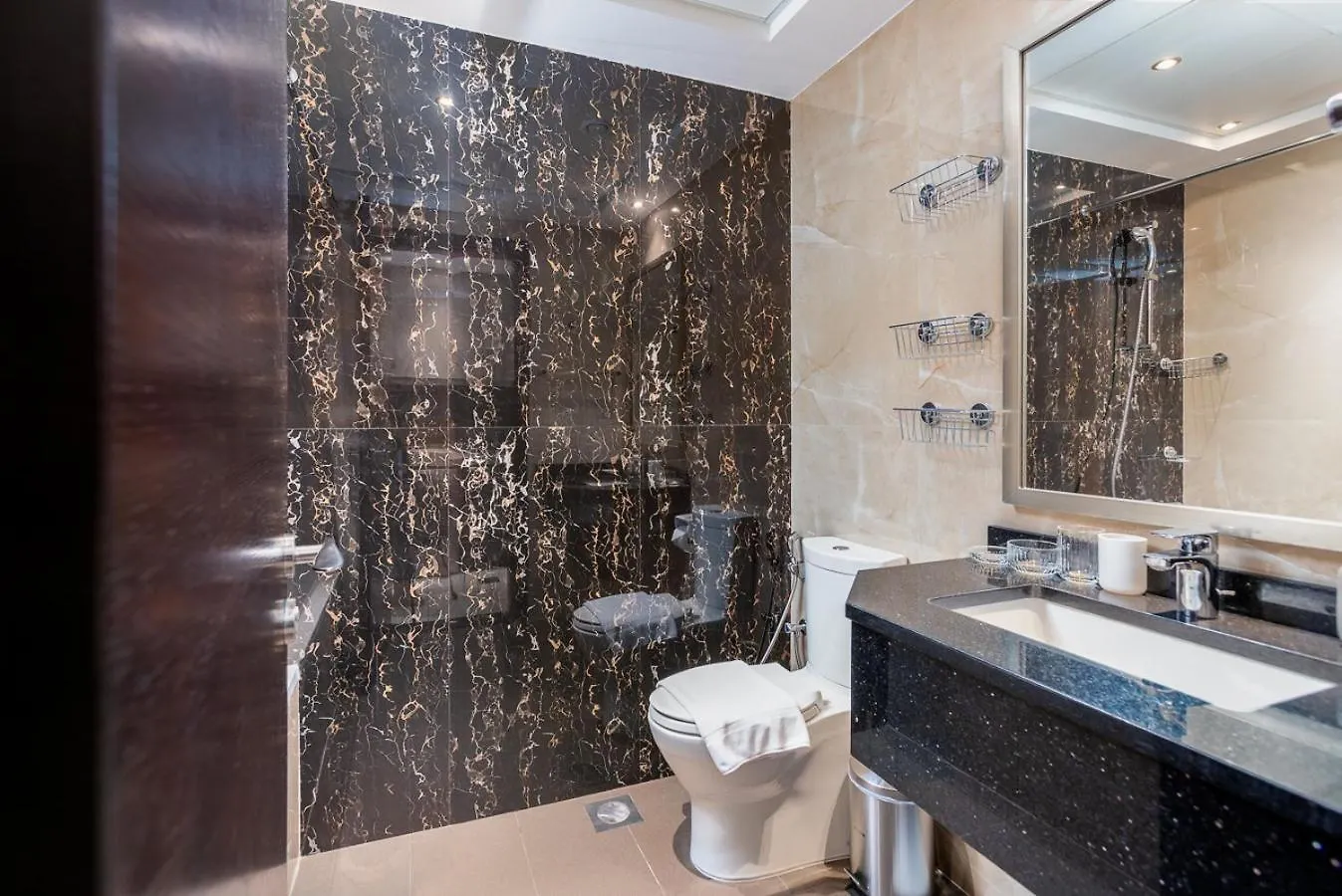 Serene Studio Apartment In Elite Downtown Residence - Allsopp & Allsopp Dubai United Arab Emirates